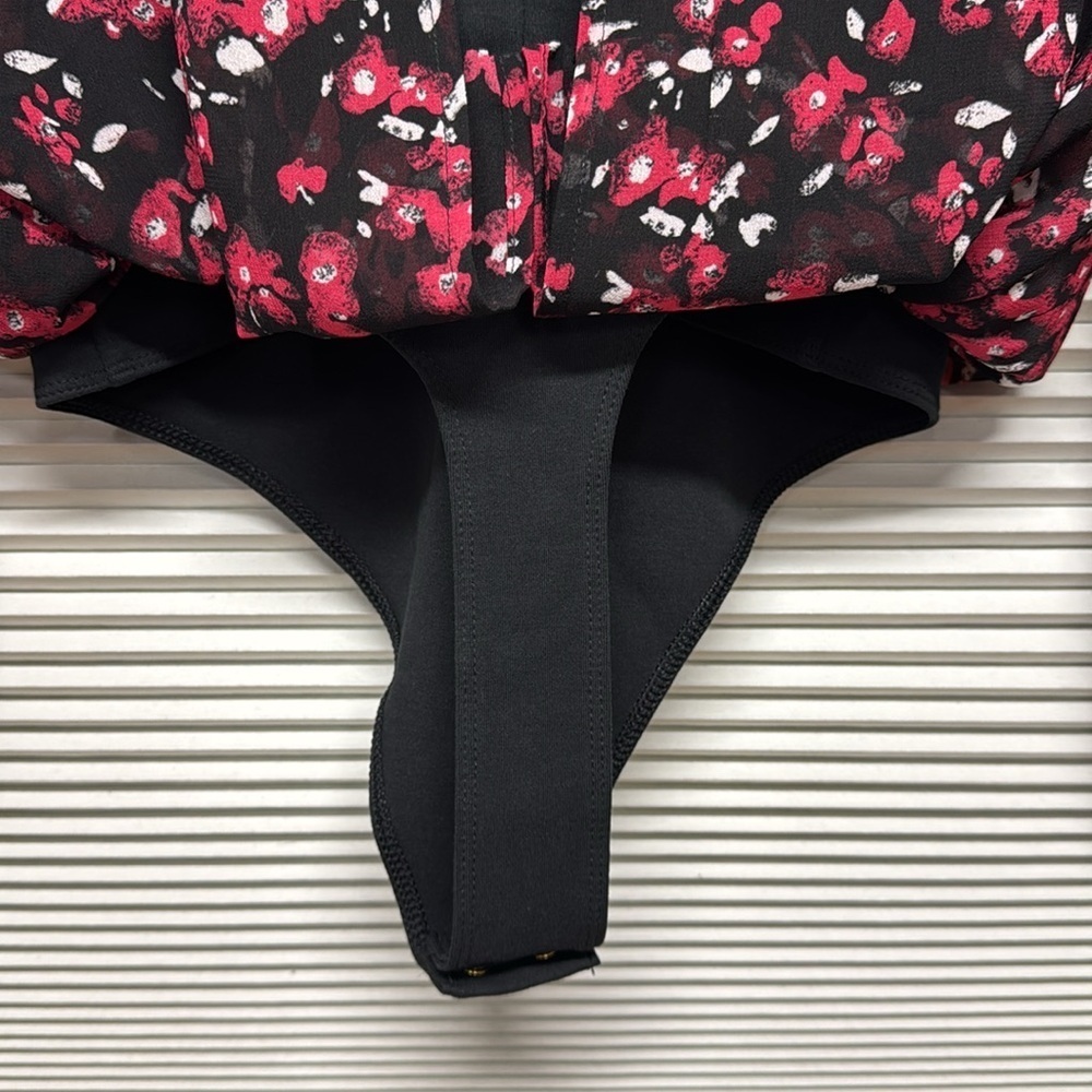 Banana Republic NWT Black Red Floral Balloon Sheer Sleeve Thong Bodysuit - Picture 9 of 12